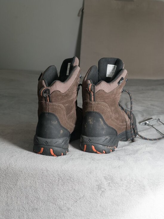 Men\'s waterproof Columbia hiking boots size 10, great condition main image 2